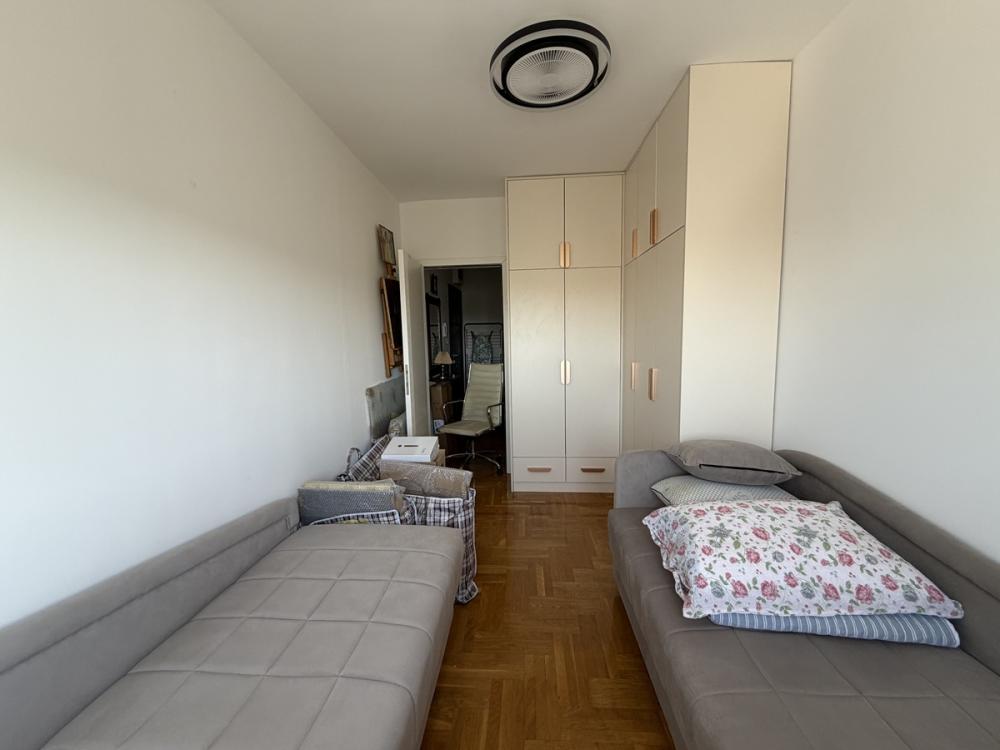 Stan na prodaju u Beogradu, Gornji grad, jednoiposoban, 36m2, cena 139680 evra