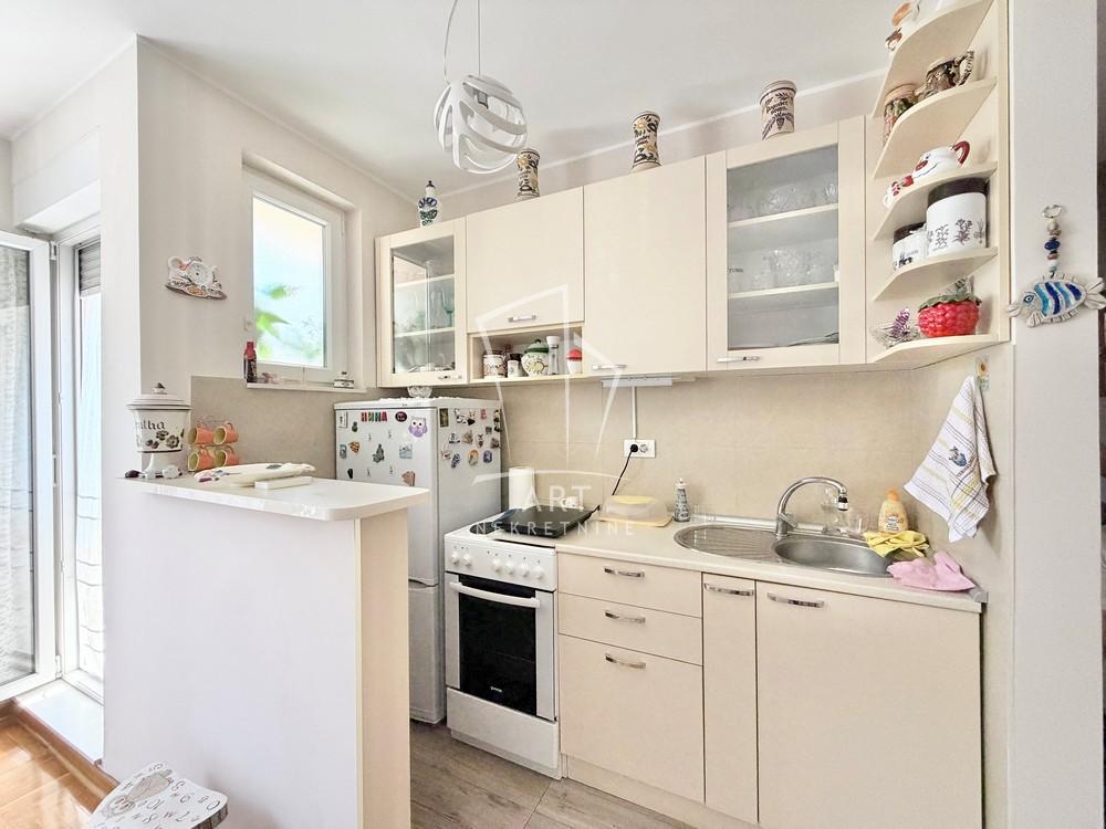 Stan na prodaju u Beogradu, Cvetkova pijaca, dvosoban, 45m2, cena 209900 evra
