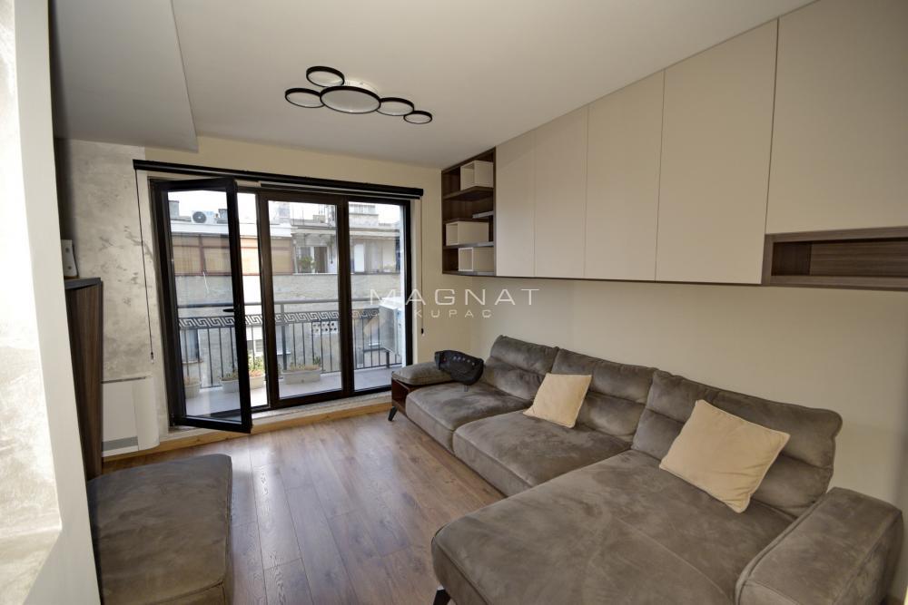 Stan na prodaju u Beogradu, Stari grad, cetvorosoban, 80m2, cena 299900 evra