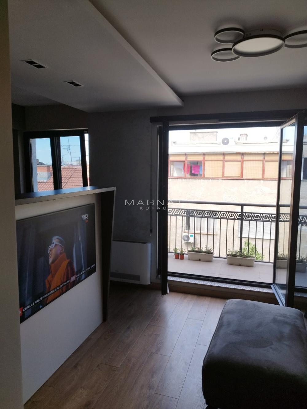 Stan na prodaju u Beogradu, Stari grad, cetvorosoban, 80m2, cena 299900 evra