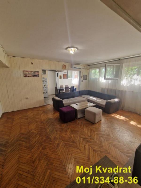 Stan na prodaju u Beogradu, Novi Beograd blok 45 (TC Enjub), trosoban, 82m2, cena 200000 evra