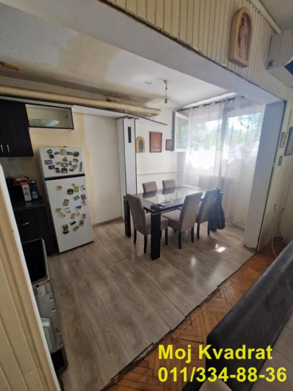 Stan na prodaju u Beogradu, Novi Beograd blok 45 (TC Enjub), trosoban, 82m2, cena 200000 evra