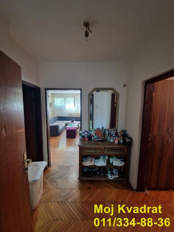 Stan na prodaju u Beogradu, Novi Beograd blok 45 (TC Enjub), trosoban, 82m2, cena 200000 evra