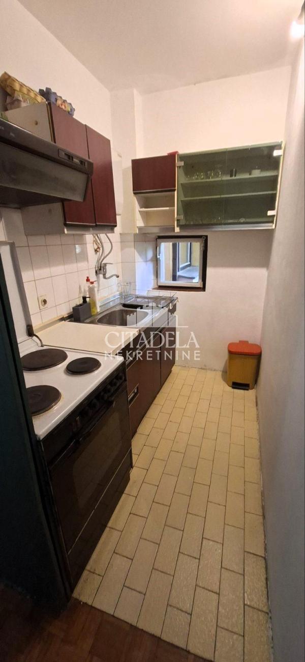 Stan na prodaju u Beogradu, Rakovica, dvoiposoban, 57m2, cena 159000 evra