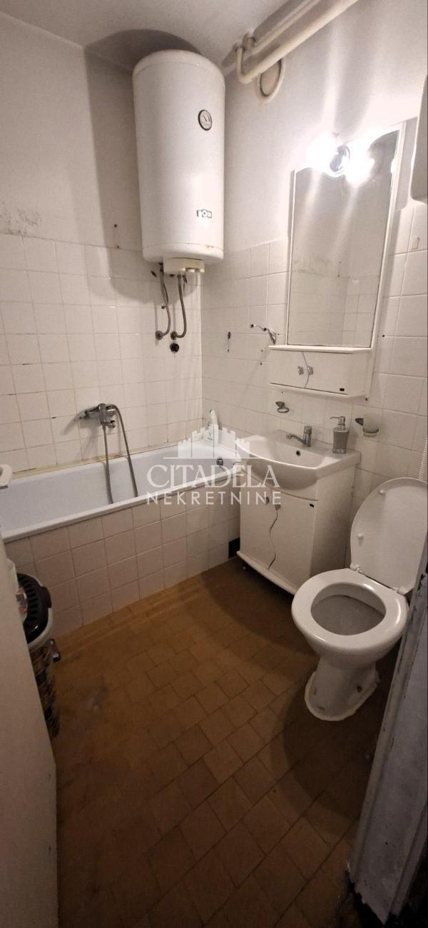 Stan na prodaju u Beogradu, Rakovica, dvoiposoban, 57m2, cena 159000 evra