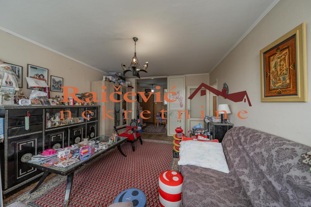 Stan na prodaju u Beogradu, Fontana, trosoban, 67m2, cena 229000 evra