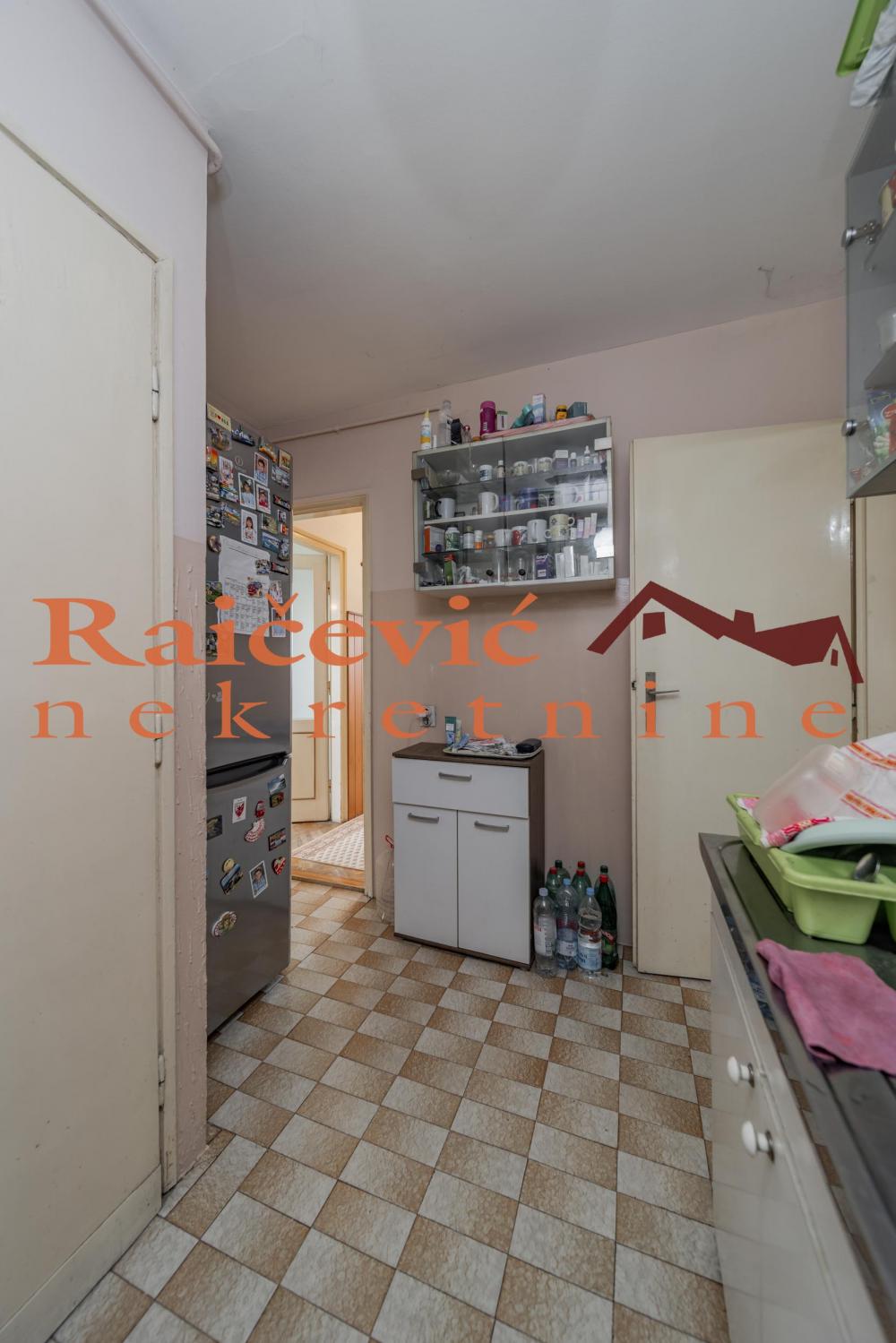 Stan na prodaju u Beogradu, Fontana, trosoban, 67m2, cena 229000 evra