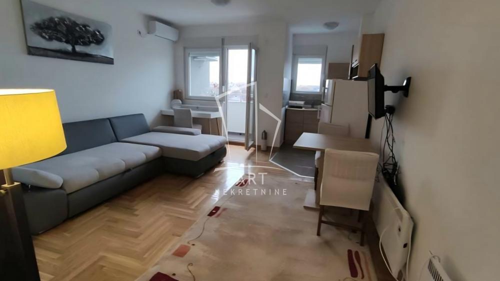 Stan na prodaju u Beogradu, Novi Beograd, jednosoban, 30m2, cena 112000 evra
