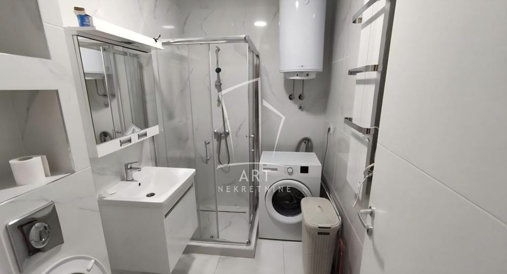 Stan na prodaju u Beogradu, Novi Beograd, jednosoban, 30m2, cena 112000 evra