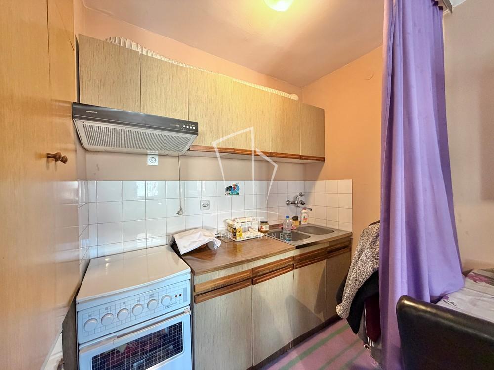 Stan na prodaju u Beogradu, Stari grad, 28m2, cena 174000 evra