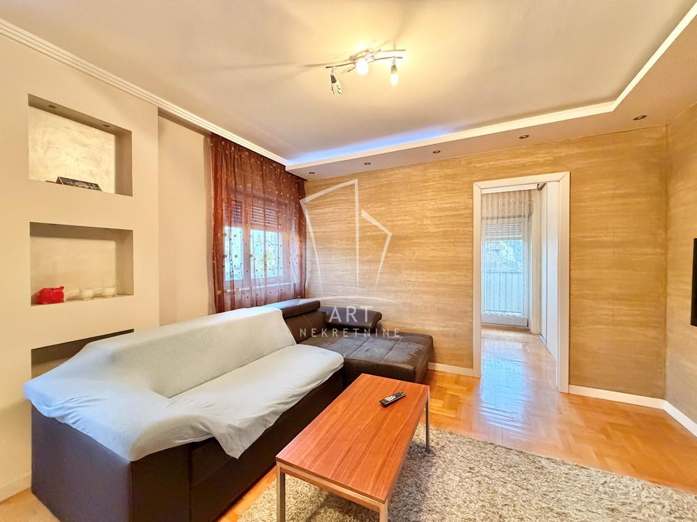 Stan na prodaju u Beogradu, Konjarnik, trosoban, 69m2, cena 235000 evra