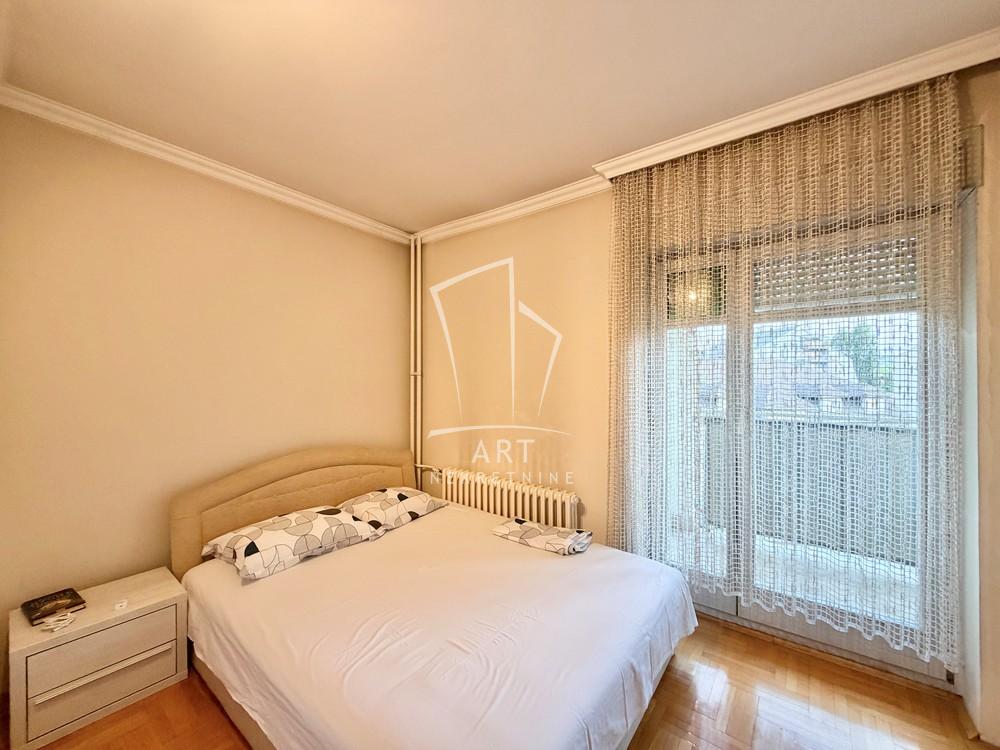 Stan na prodaju u Beogradu, Konjarnik, trosoban, 69m2, cena 235000 evra