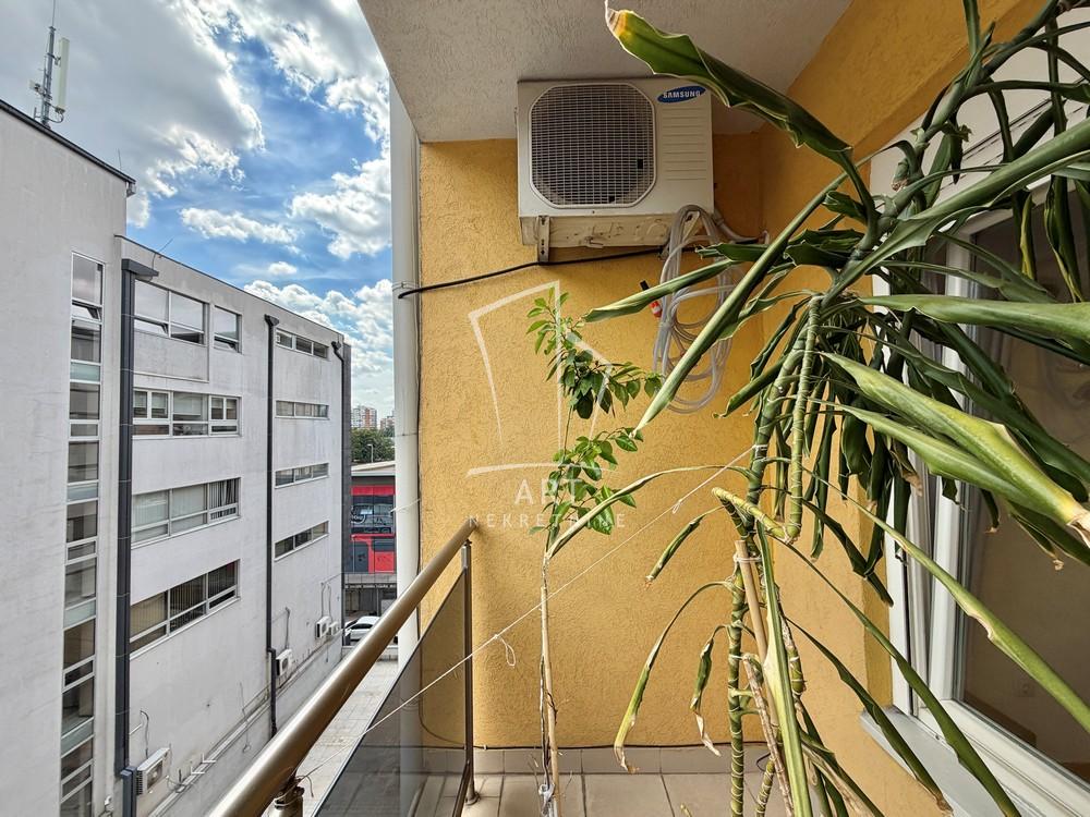 Stan na prodaju u Beogradu, Novi Beograd blok 63, jednosoban, 37m2, cena 173000 evra