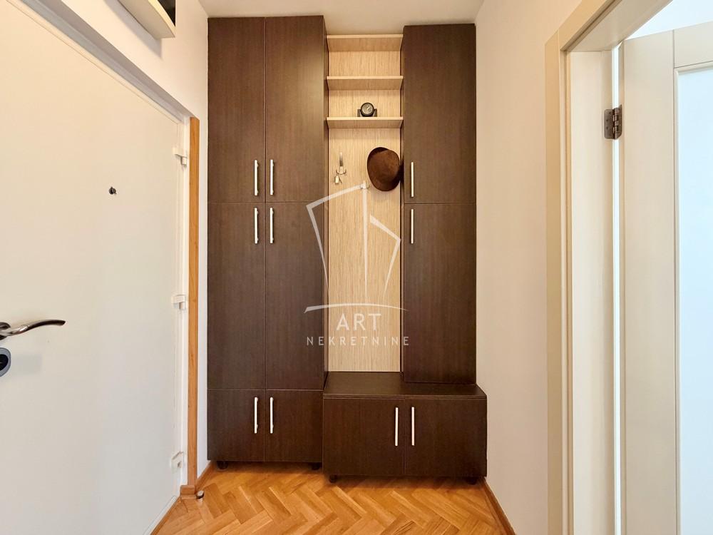 Stan na prodaju u Beogradu, Novi Beograd blok 63, jednosoban, 37m2, cena 173000 evra