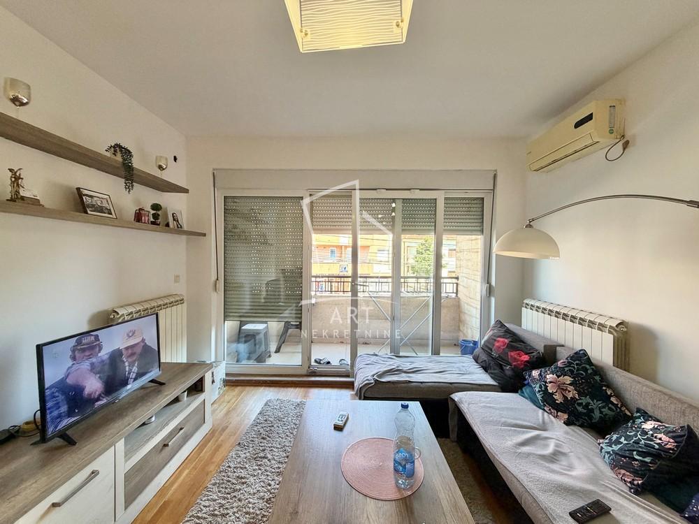 Stan na prodaju u Beogradu, Mirijevo, dvosoban, 45m2, cena 130000 evra
