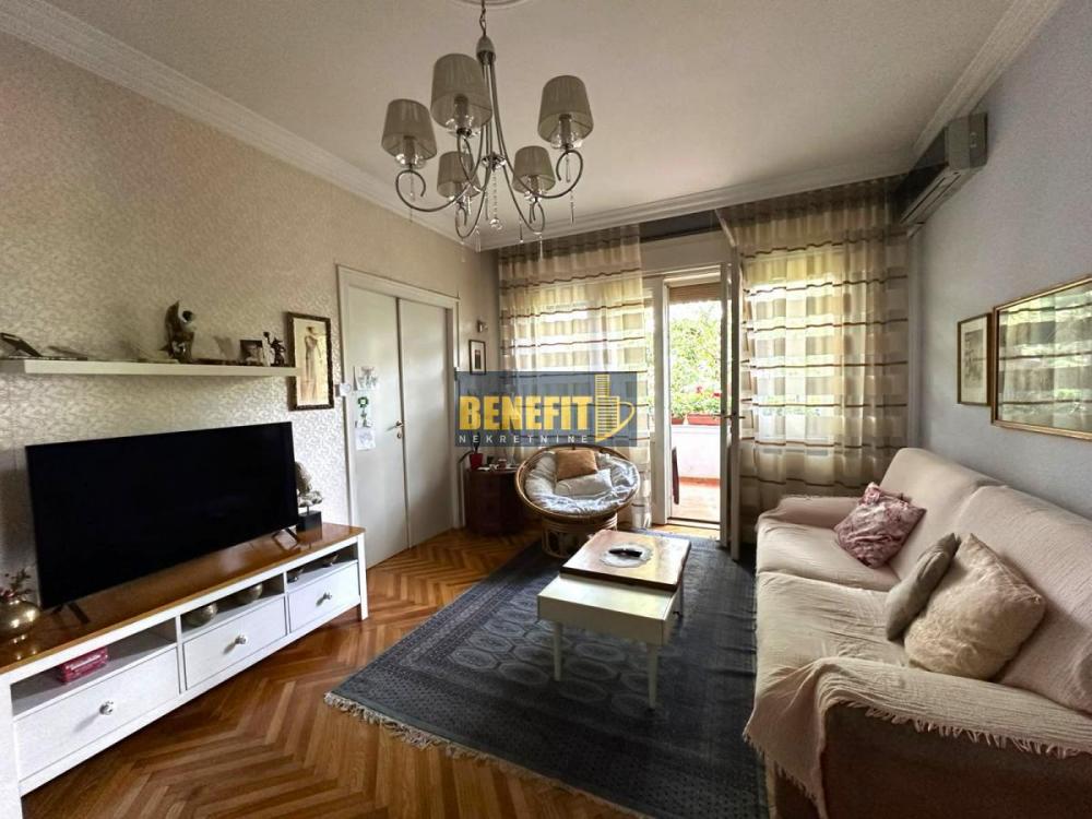 Stan na prodaju u Beogradu, Senjak, trosoban, 101m2, cena 490000 evra