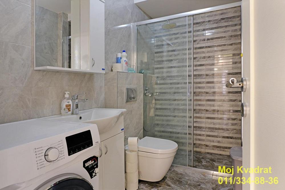 Stan na prodaju u Beogradu, Dedinje, trosoban, 80m2, cena 210000 evra
