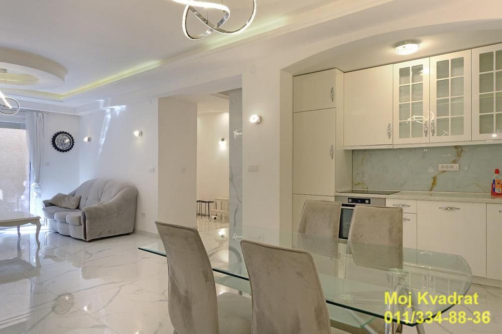 Stan na prodaju u Beogradu, Dedinje, trosoban, 80m2, cena 210000 evra