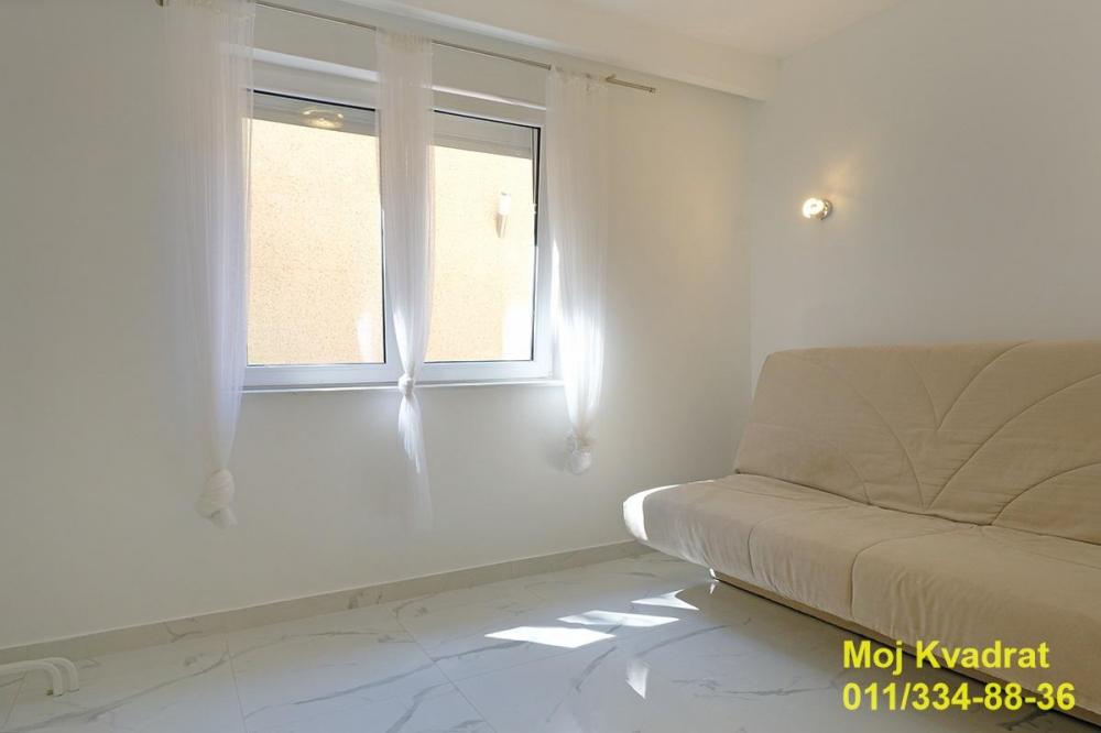 Stan na prodaju u Beogradu, Dedinje, trosoban, 80m2, cena 210000 evra