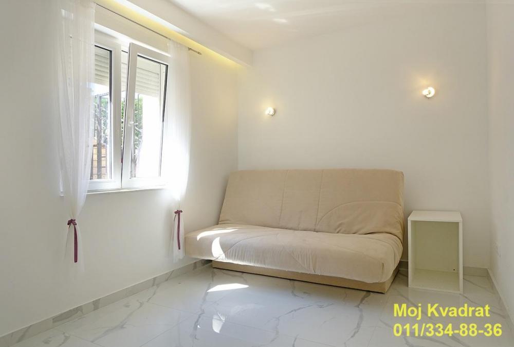 Stan na prodaju u Beogradu, Dedinje, trosoban, 80m2, cena 210000 evra