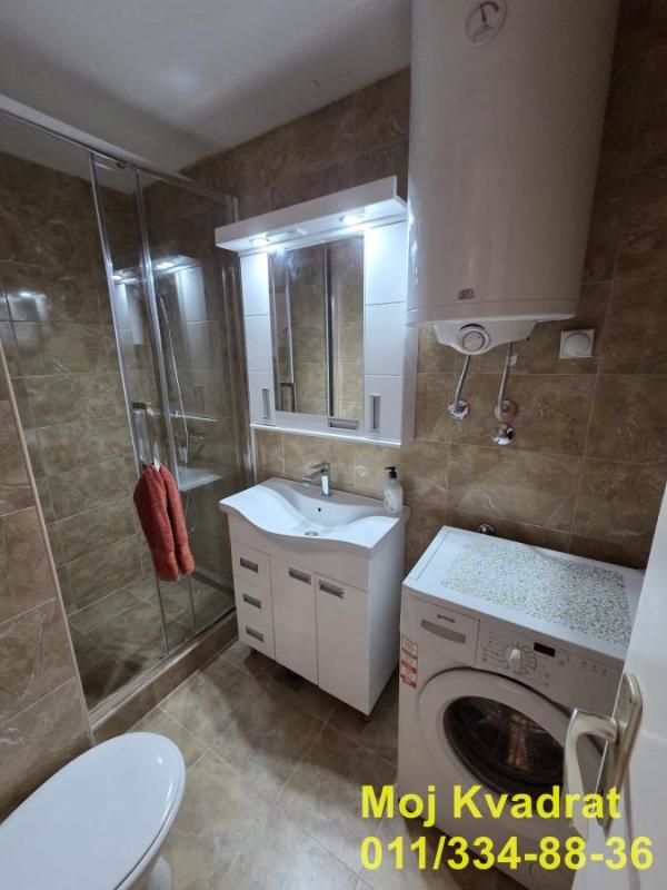 Stan na prodaju u Beogradu, Novi Beograd blok 45 (TC Enjub), jednosoban, 33m2, cena 148000 evra