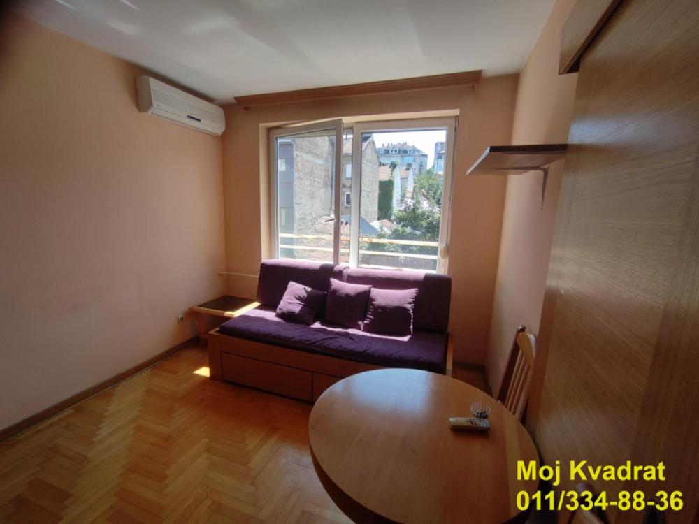 Stan na prodaju u Beogradu, Beograd (centar), jednoiposoban, 33m2, cena 175000 evra