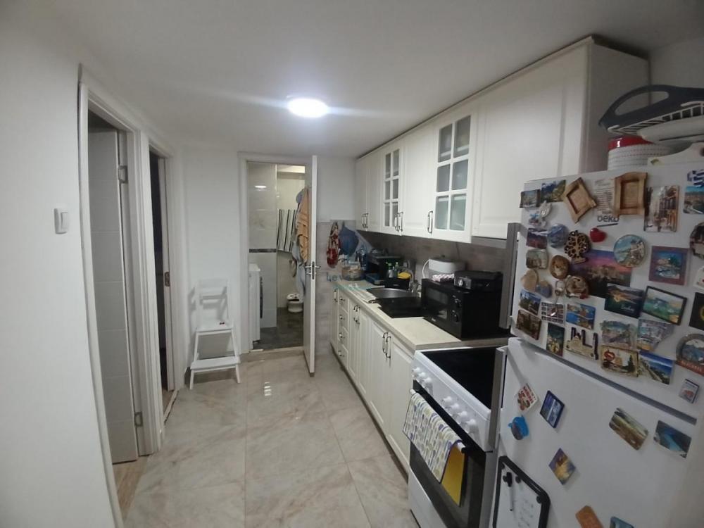 Stan na prodaju u Beogradu, Novi Beograd blok 61, trosoban, 55m2, cena 176000 evra