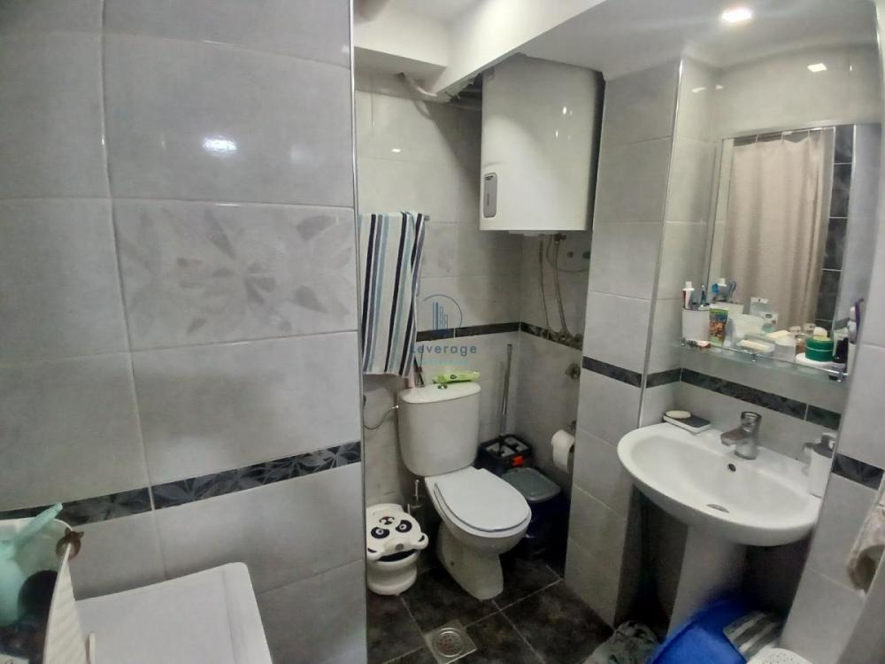 Stan na prodaju u Beogradu, Novi Beograd blok 61, trosoban, 55m2, cena 176000 evra
