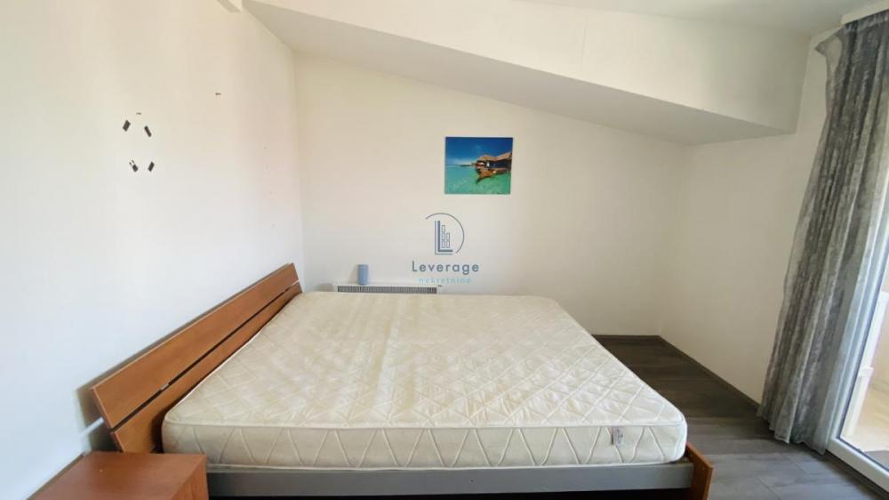 Stan na prodaju u Beogradu, Borča, dvoiposoban, 59m2, cena 145000 evra