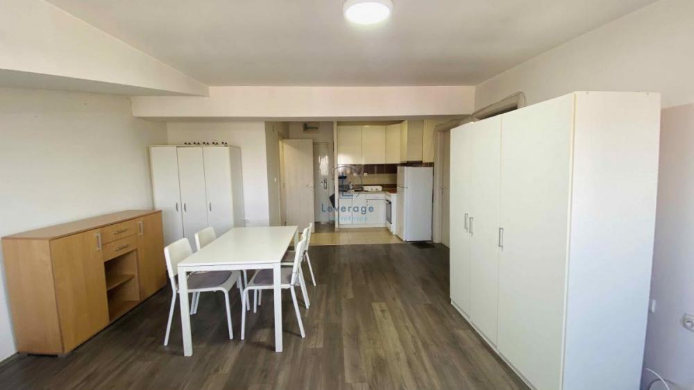 Stan na prodaju u Beogradu, Borča, dvoiposoban, 59m2, cena 145000 evra