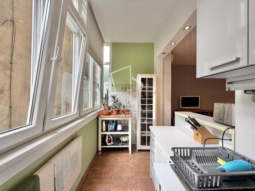 Stan na prodaju u Beogradu, Stari grad, trosoban, 61m2, cena 290000 evra