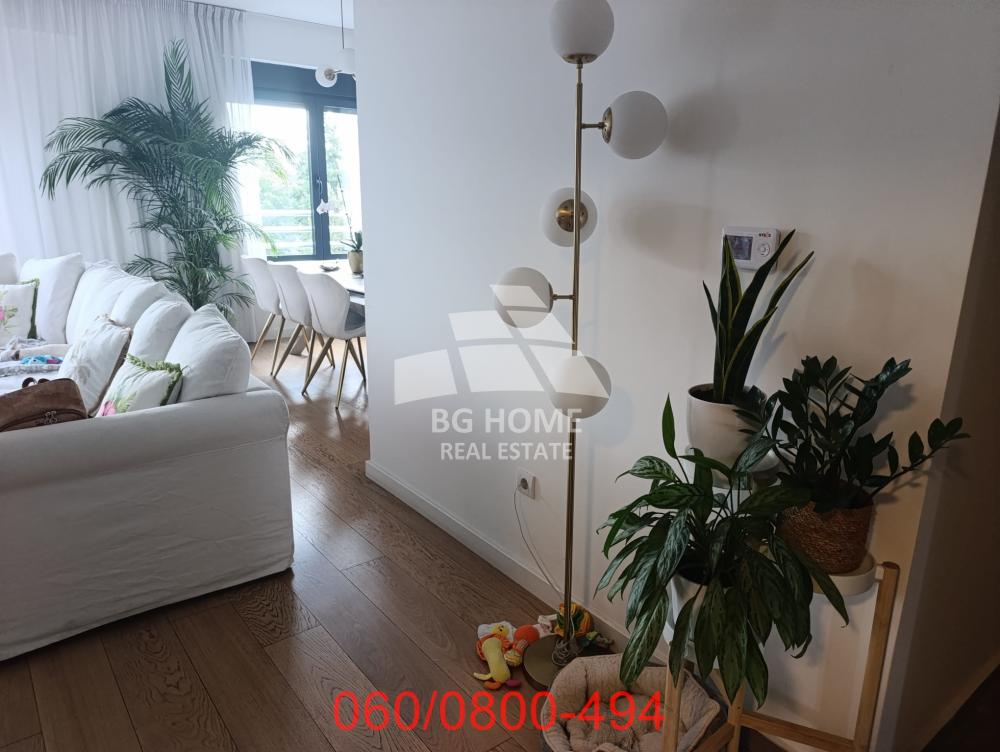 Stan na prodaju u Beogradu, Vračar, cetvorosoban, 106m2, cena 450000 evra