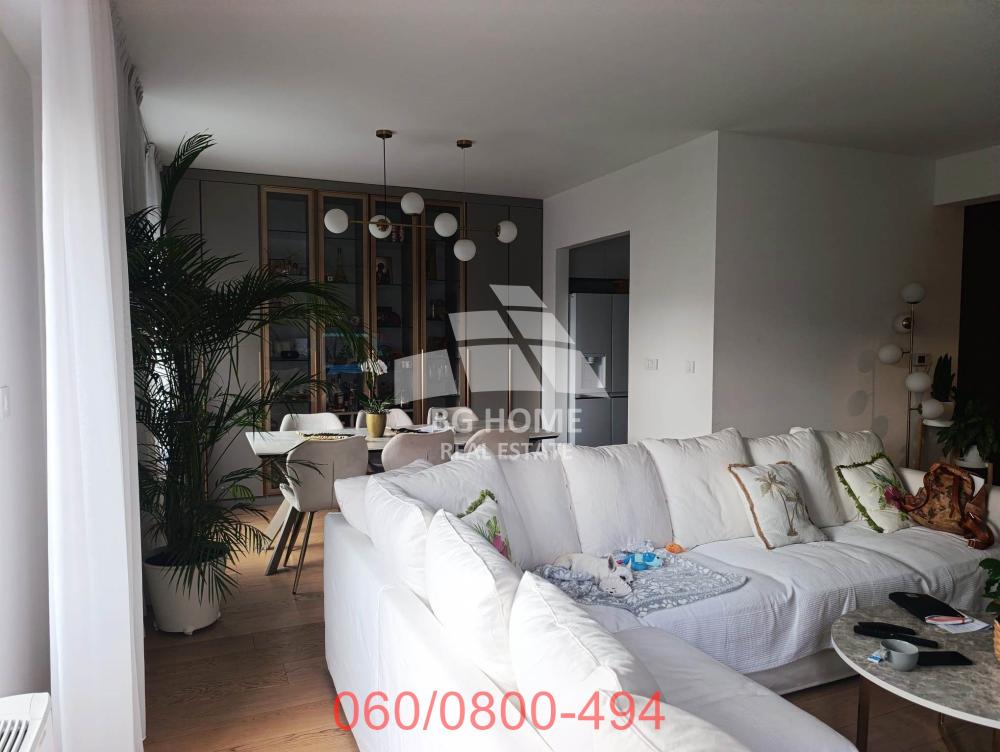 Stan na prodaju u Beogradu, Vračar, cetvorosoban, 106m2, cena 450000 evra