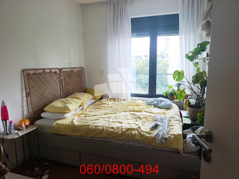 Stan na prodaju u Beogradu, Vračar, cetvorosoban, 106m2, cena 450000 evra
