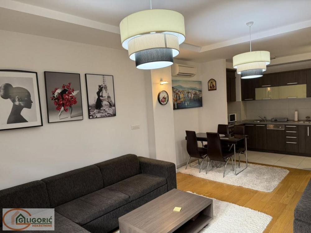 Stan na prodaju u Beogradu, Novi Beograd blok 67A (Belvile), dvosoban, 53m2, cena 339000 evra