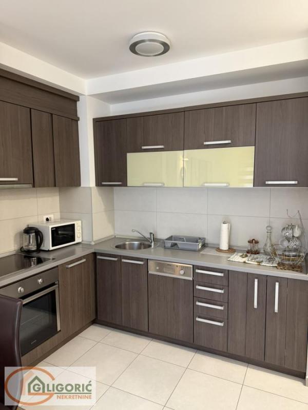 Stan na prodaju u Beogradu, Novi Beograd blok 67A (Belvile), dvosoban, 53m2, cena 339000 evra