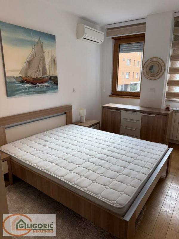 Stan na prodaju u Beogradu, Novi Beograd blok 67A (Belvile), dvosoban, 53m2, cena 339000 evra