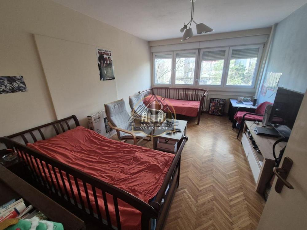 Stan na prodaju u Beogradu, trosoban, 88m2, cena 385000 evra