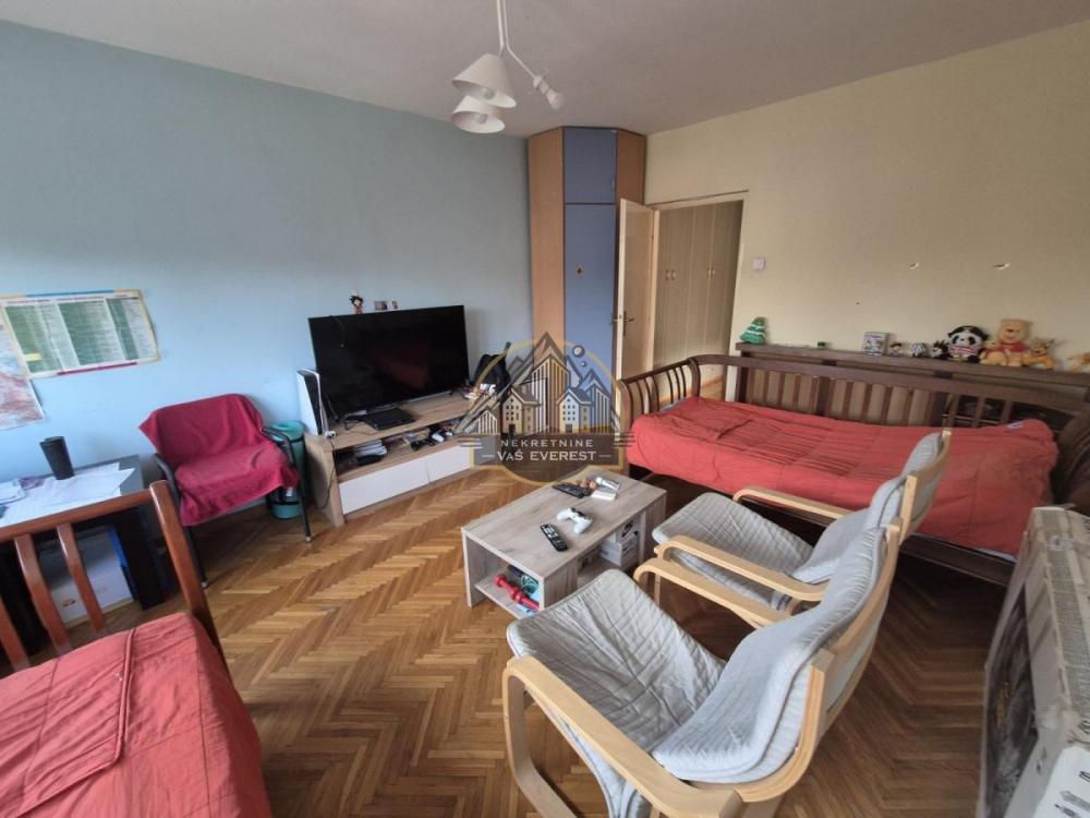 Stan na prodaju u Beogradu, trosoban, 88m2, cena 385000 evra