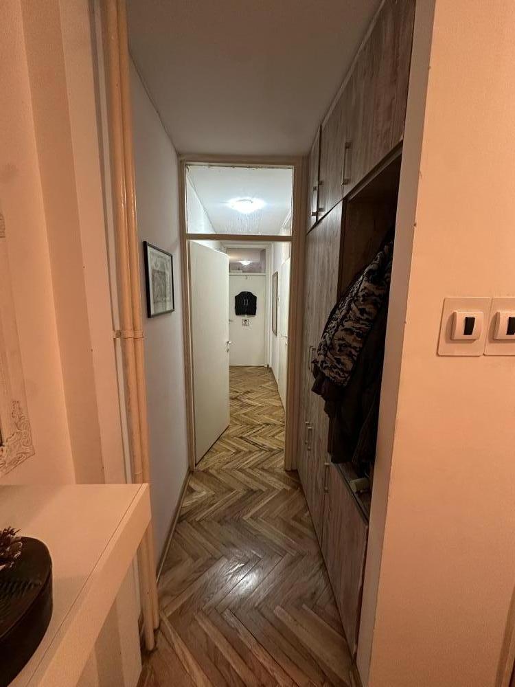 Stan na prodaju u Beogradu, Bulevar despota Stefana, trosoban, 63m2, cena 283500 evra