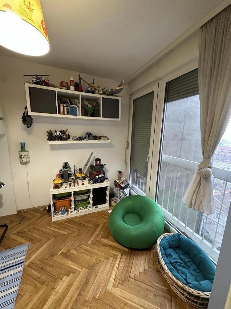 Stan na prodaju u Beogradu, Bulevar despota Stefana, trosoban, 63m2, cena 283500 evra
