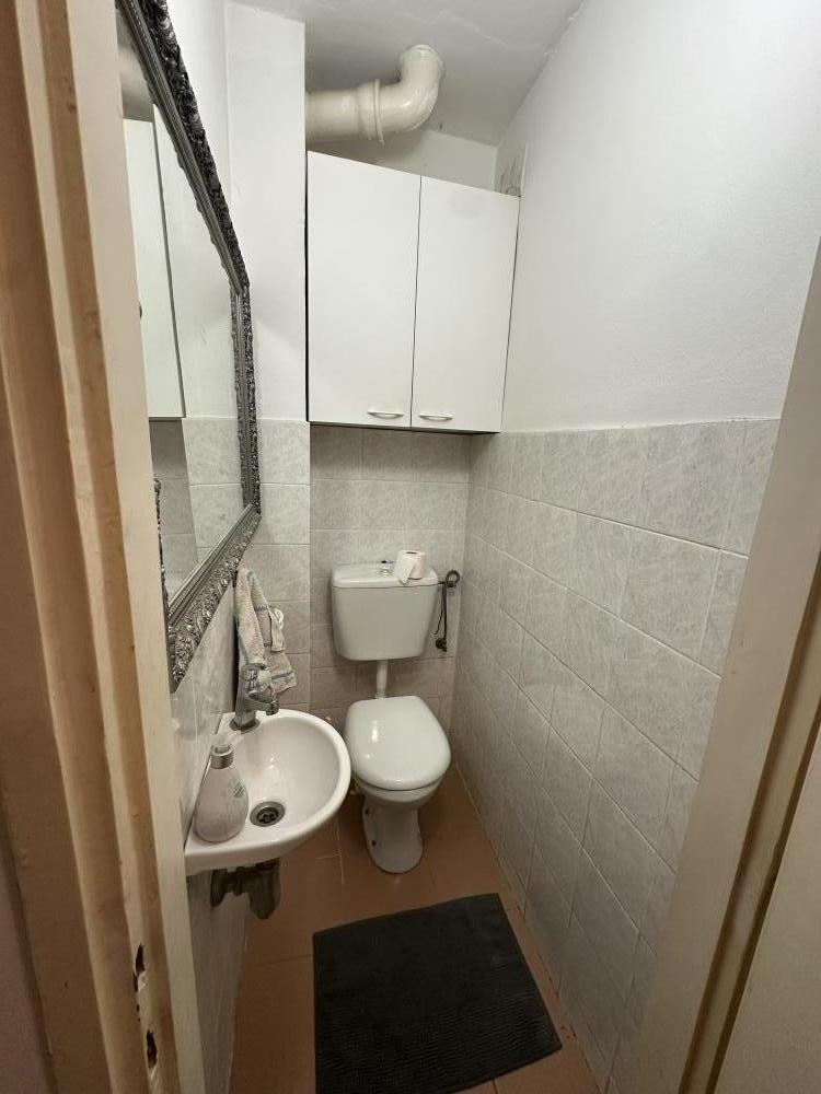 Stan na prodaju u Beogradu, Bulevar despota Stefana, trosoban, 63m2, cena 283500 evra