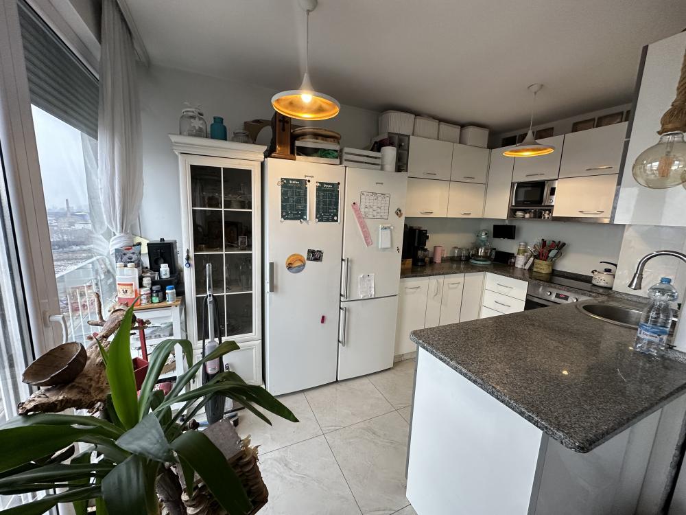 Stan na prodaju u Beogradu, Bulevar despota Stefana, trosoban, 63m2, cena 283500 evra