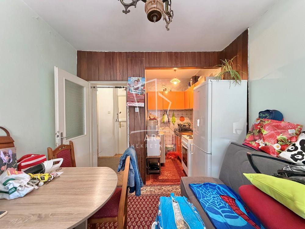 Stan na prodaju u Beogradu, Cvetkova pijaca, dvosoban, 52m2, cena 160000 evra