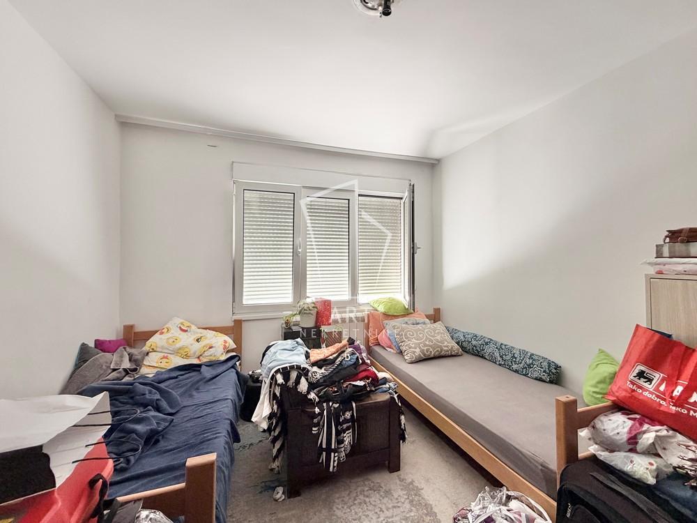 Stan na prodaju u Beogradu, Cvetkova pijaca, dvosoban, 52m2, cena 160000 evra