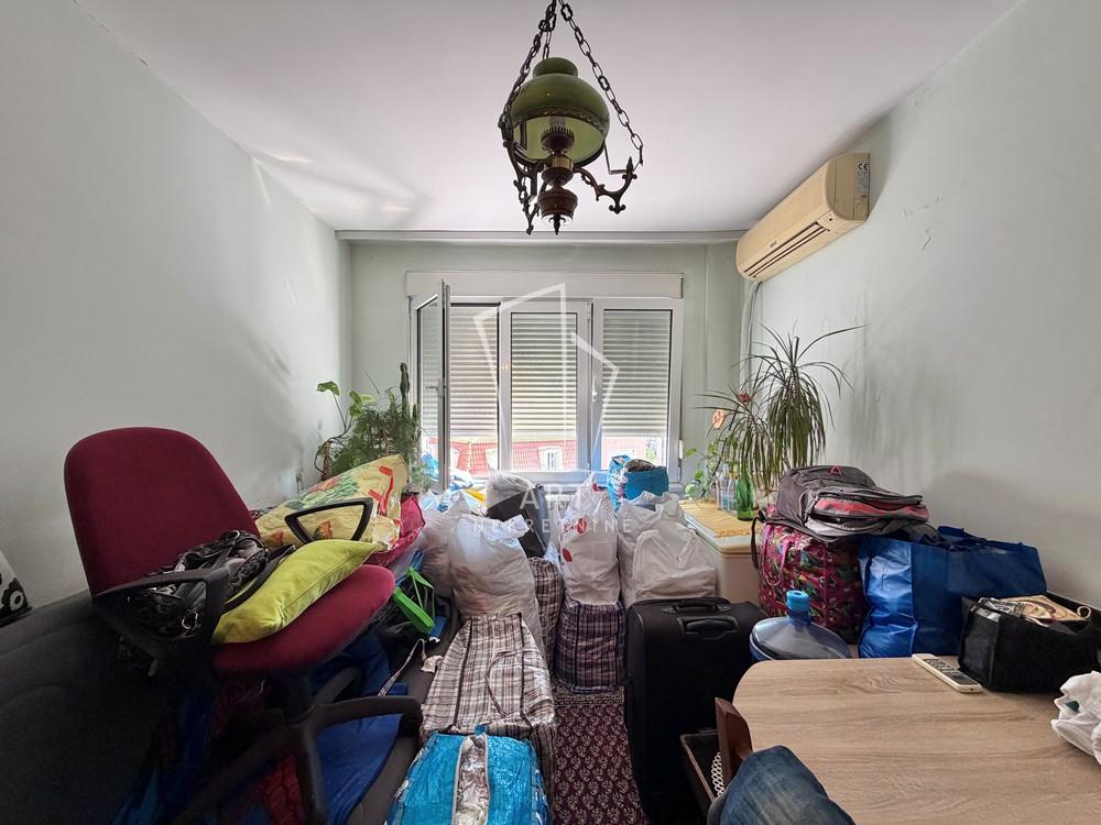 Stan na prodaju u Beogradu, Cvetkova pijaca, dvosoban, 52m2, cena 160000 evra