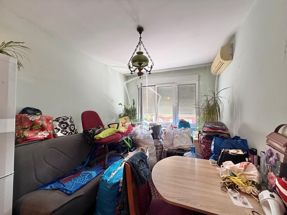 Stan na prodaju u Beogradu, Cvetkova pijaca, dvosoban, 52m2, cena 160000 evra
