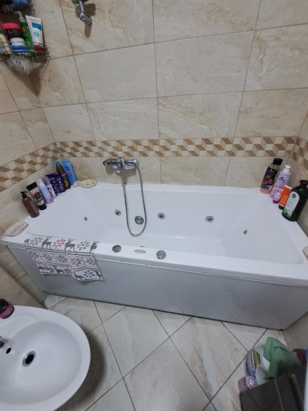 Stan na prodaju u Beogradu, Dimitrija Tucovića, trosoban, 70m2, cena 270000 evra