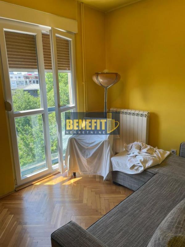 Stan na prodaju u Beogradu, Pašino brdo, cetvorosoban, 89m2, cena 350000 evra