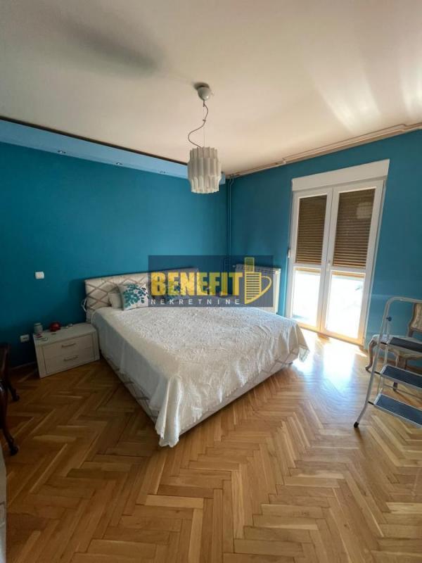 Stan na prodaju u Beogradu, Pašino brdo, cetvorosoban, 89m2, cena 350000 evra